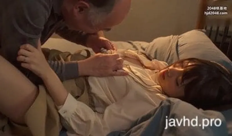 ông chồng đi vắng vợ yêu bị lão già nhà kề bên hiếp suzu harumiya